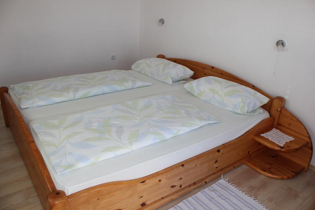 Apartments 4 Dolphins Рогозниця Номер фото