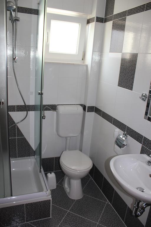 Apartments 4 Dolphins Рогозниця Номер фото