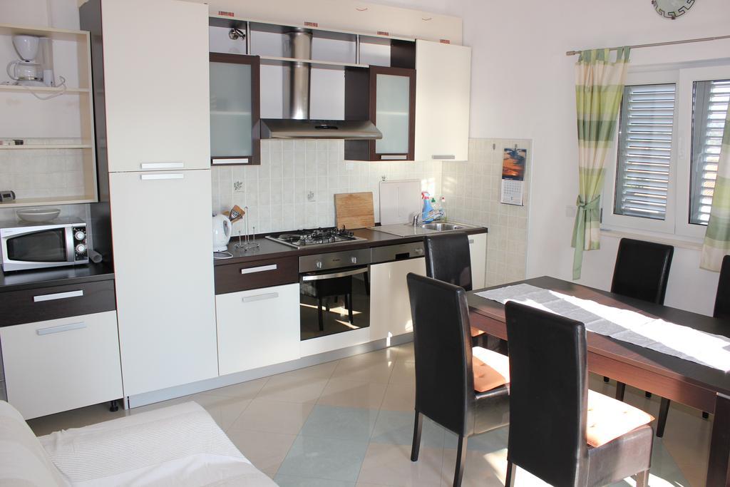 Apartments 4 Dolphins Рогозниця Номер фото